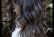 Balayage Bliss: שפר את שיערך באורך בינוני עם צבע