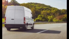 עסקים בדרכים: אורח החיים הנייד של מפעילי רכב מסחרי